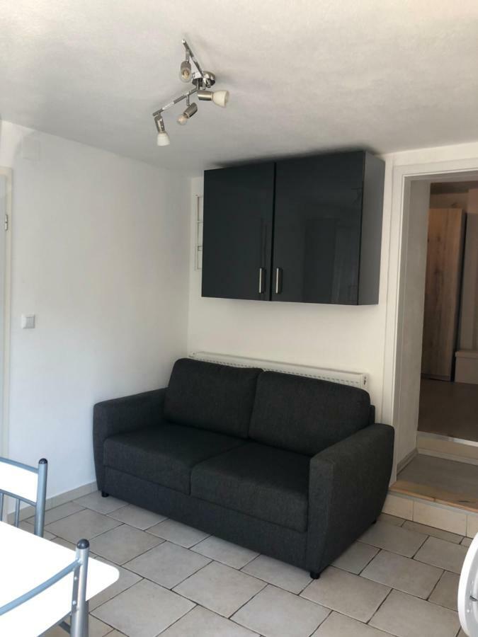 Ferienwohnung Beutelsbacherstrasse 12 Unterturkheim Щутгарт Екстериор снимка