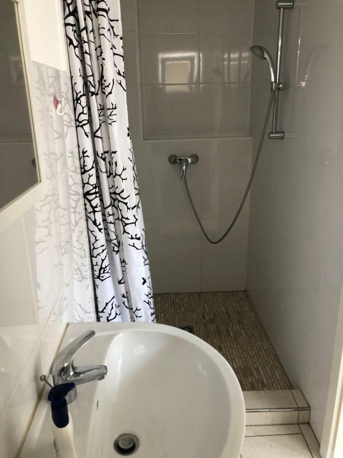 Ferienwohnung Beutelsbacherstrasse 12 Unterturkheim Щутгарт Екстериор снимка